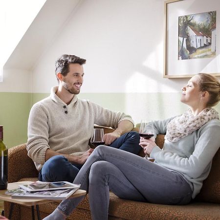 Weingut&Gästezimmer Edelmann Göttlesbrunn Exterior foto